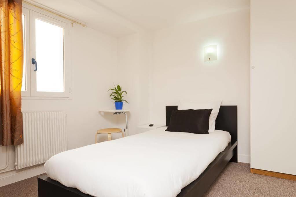 Hotel Petit Bastille Aulnay-sous-Bois Szoba fotó